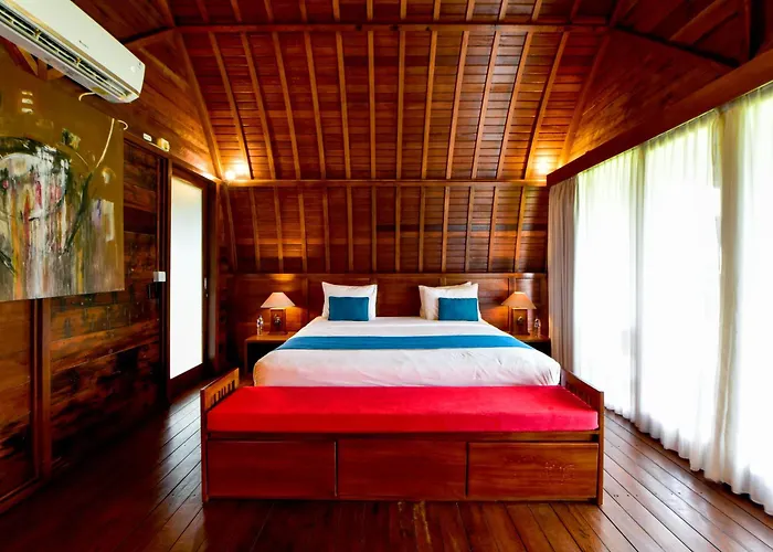 The Lumbung Wood Villa
