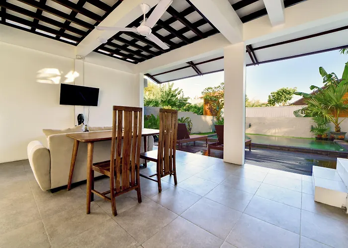 Villa The Lumbung Wood *