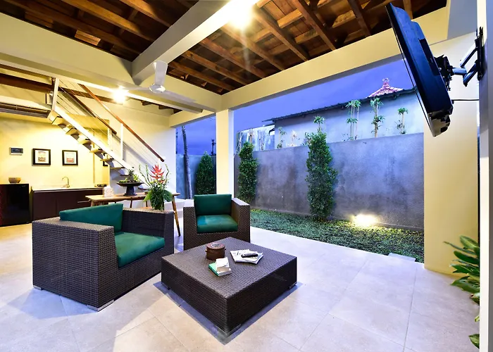 Villa The Lumbung Wood Seminyak (Bali)