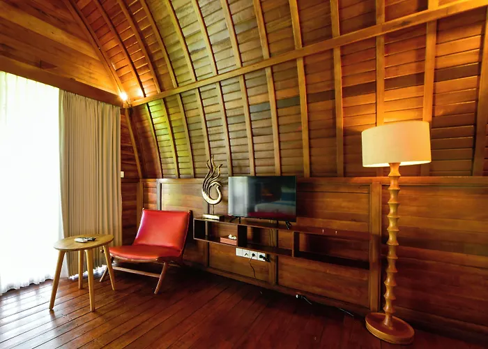 Villa The Lumbung Wood *