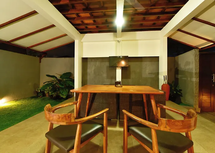 The Lumbung Wood Villa Seminyak (Bali)